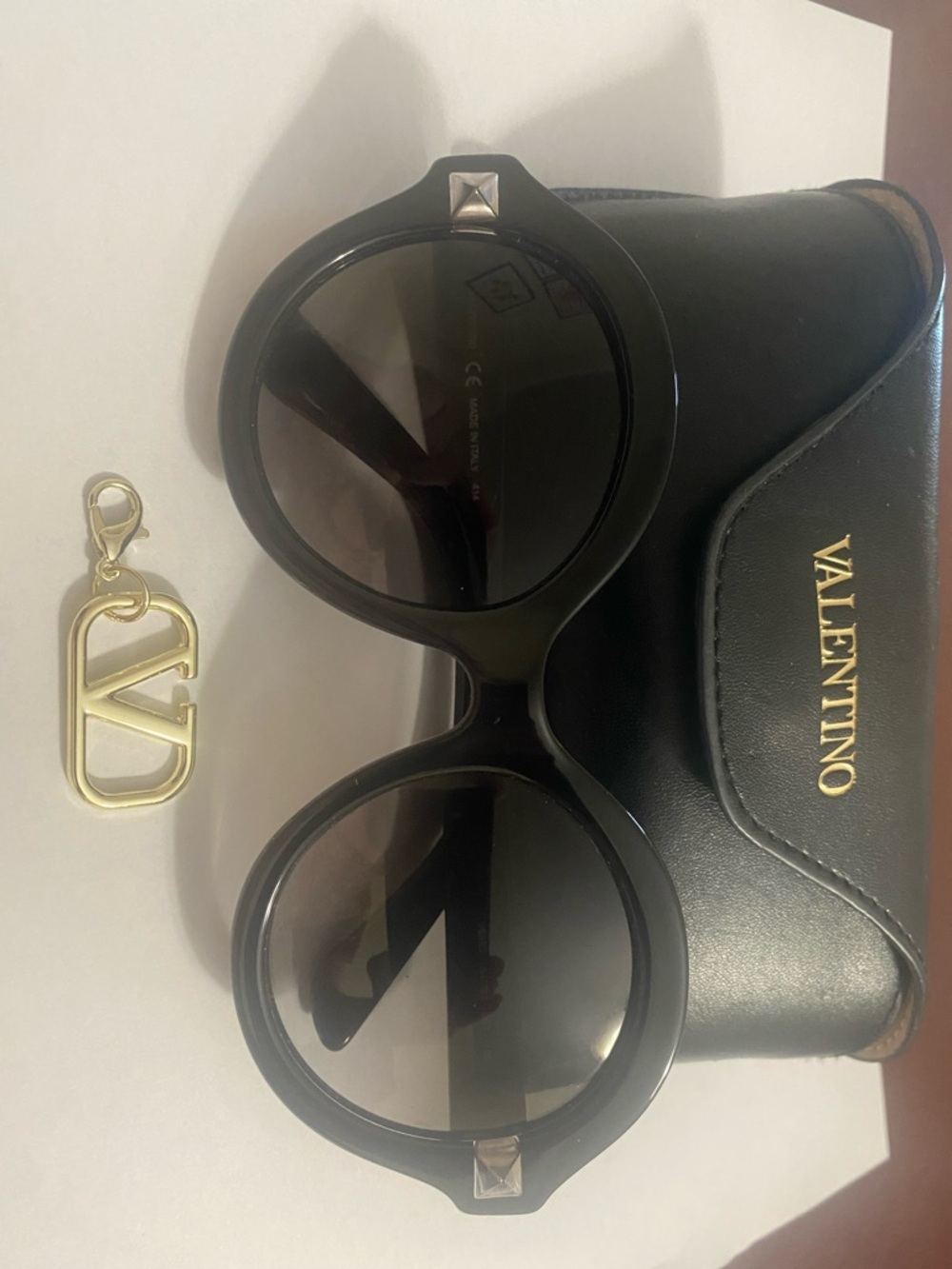 Valentino Black Round Sunglasses with Gold VD Charm - Picture 2 of 12